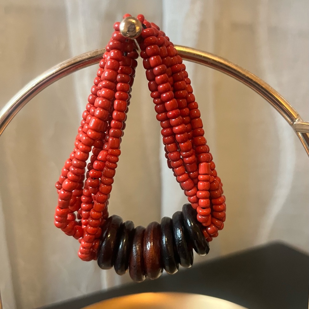 Vibrant Orange Bohemian Boho Resort style stretchy Bracelet and Earring Set. - Picture 4 of 8